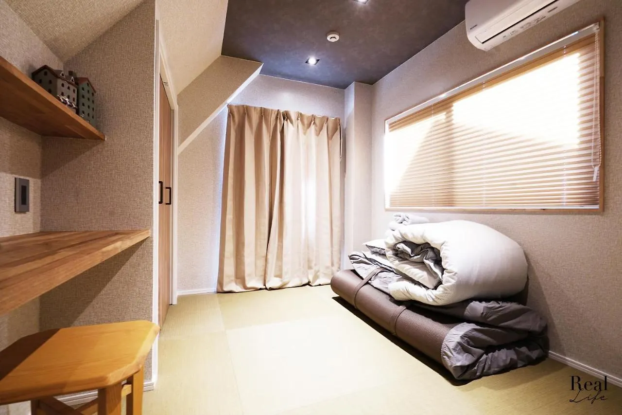 Appartement Real Life Sangenjaya à Tōkyō 0*,  Japon