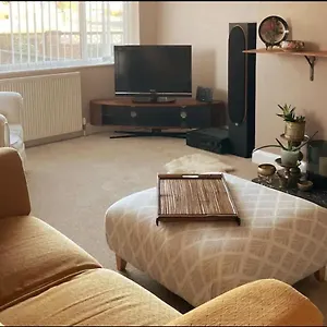  Holiday home Winward Seaside Escape United Kingdom